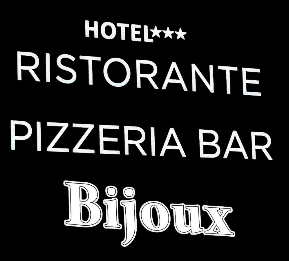 Hotel Bijoux Pozzolo Formigaro Exterior photo